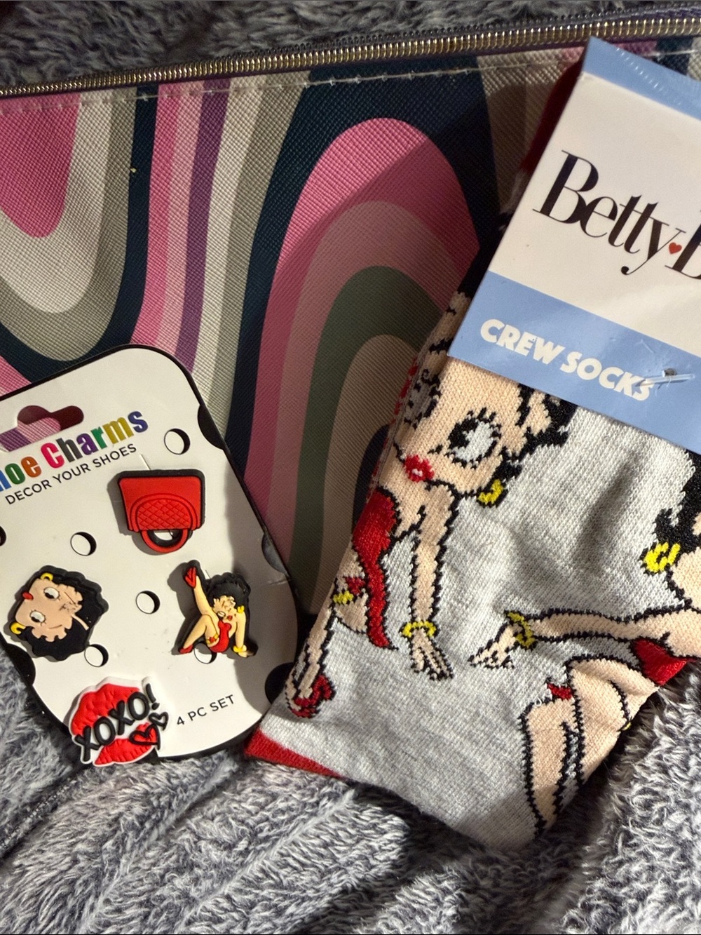 Multicolored cosmetic bag with socks and shoe chains